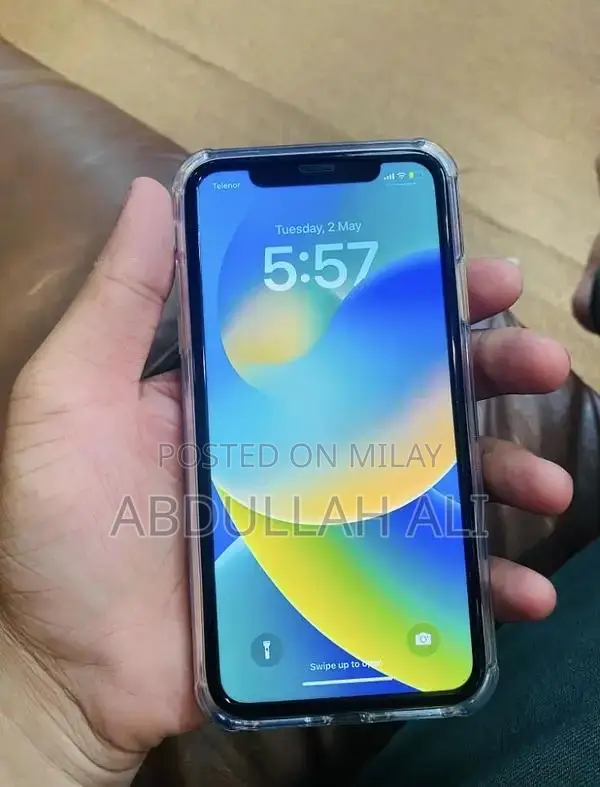 Apple iPhone 11 128GB Yellow - Fully Unlocked, Excellent Condition