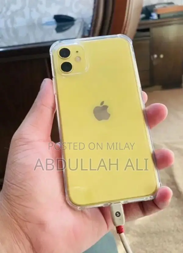 Apple iPhone 11 128GB Yellow - Fully Unlocked, Excellent Condition