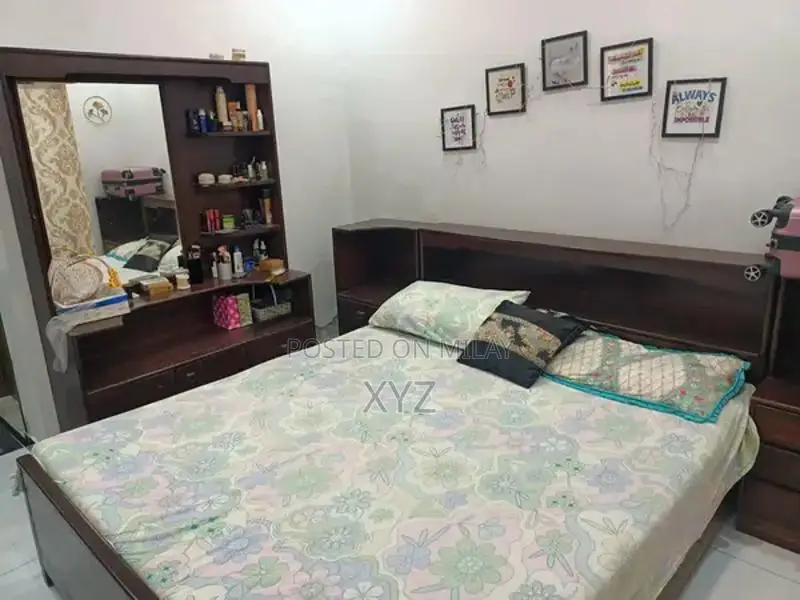 Wooden Bed with Dressing Table and Mattress