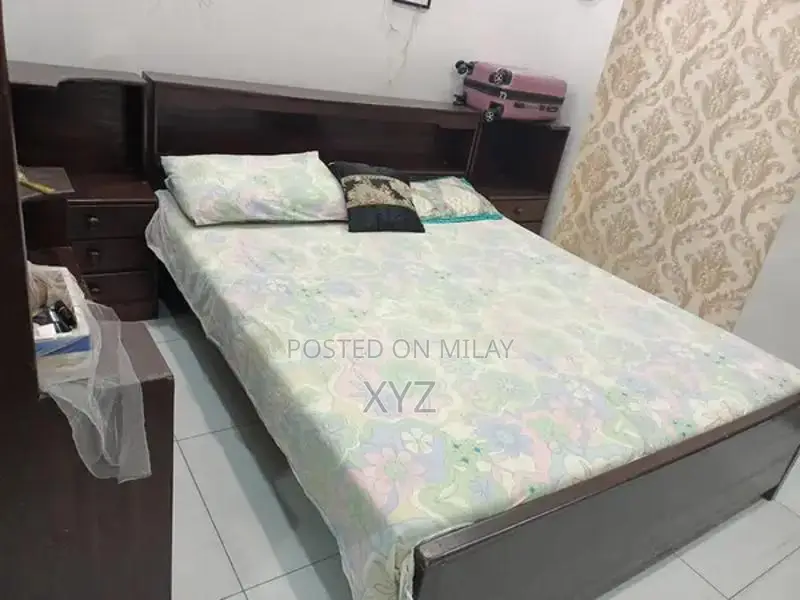 Wooden Bed with Dressing Table and Mattress