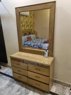 Photo - Polished Bed Set Without Mattress