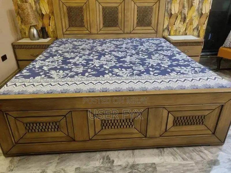 Polished Bed Set Without Mattress