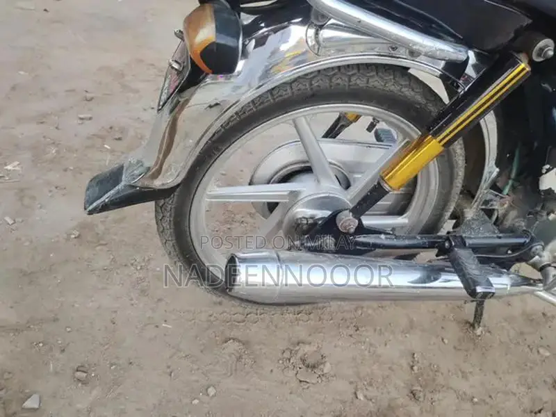 Classic CD 70 Motorcycle - Well-Maintained Bike in Good Condition