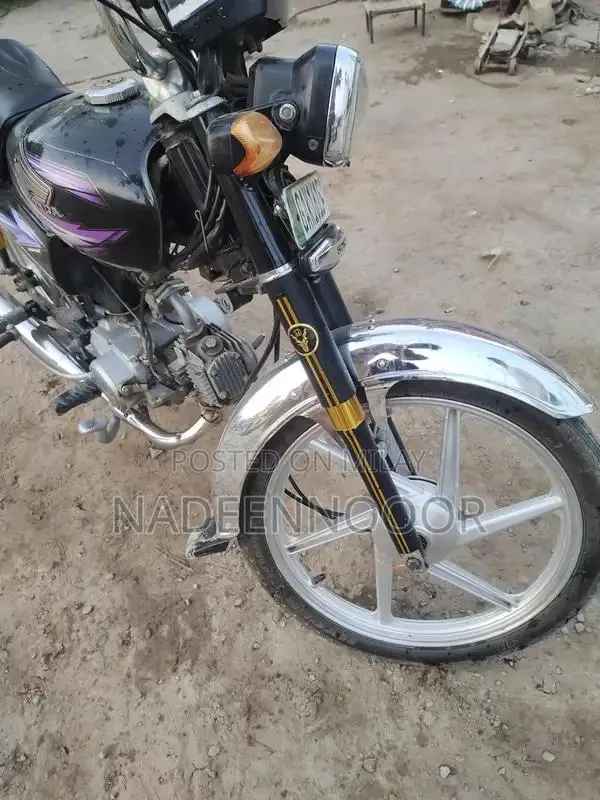 Classic CD 70 Motorcycle - Well-Maintained Bike in Good Condition