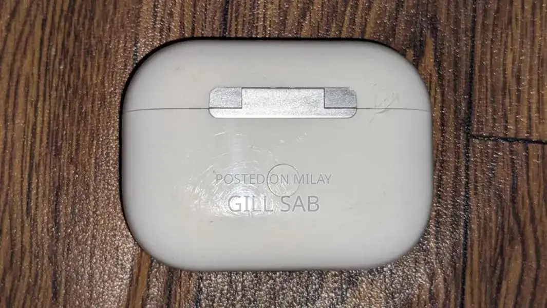 Portable Wireless Earbuds with Long Battery Life and Clear Call Qualit