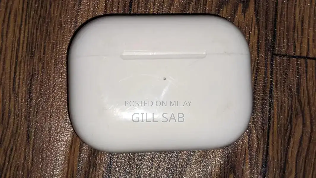 Portable Wireless Earbuds with Long Battery Life and Clear Call Qualit