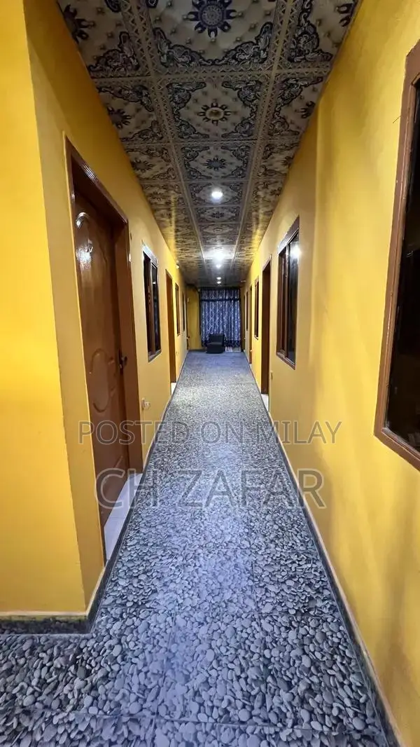 Hajvery Palace Hotel Accommodation with Air Conditioning