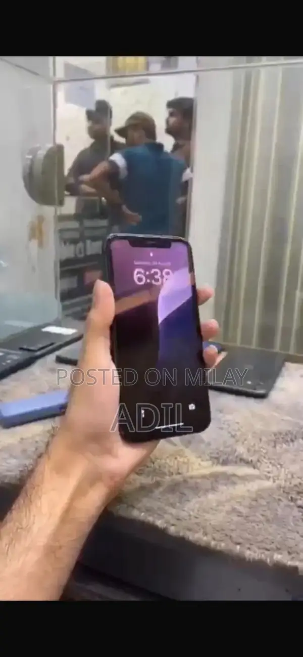 Apple iPhone 11 128GB Dual SIM Waterproof Smartphone