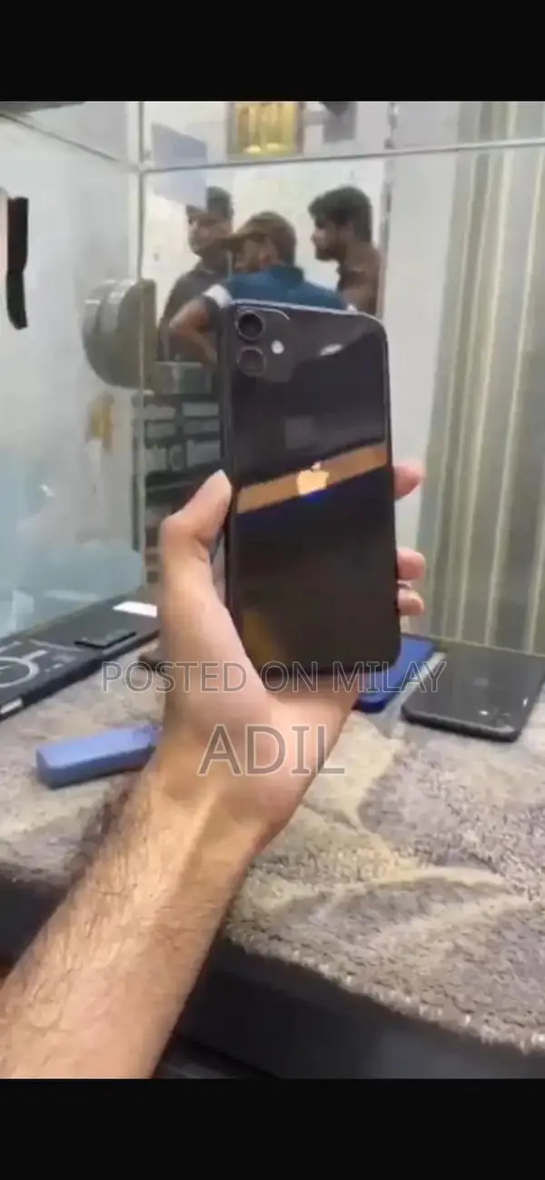 Apple iPhone 11 128GB Dual SIM Waterproof Smartphone