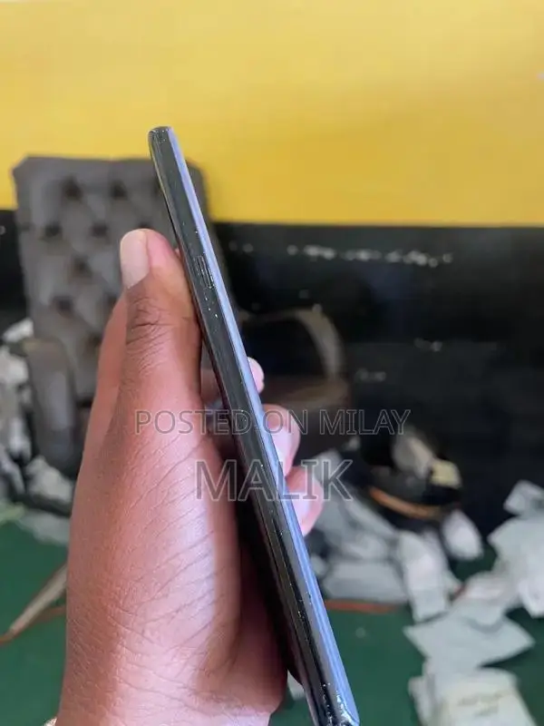 Galaxy Note 8 Smartphone with 6GB RAM and 64GB Storage