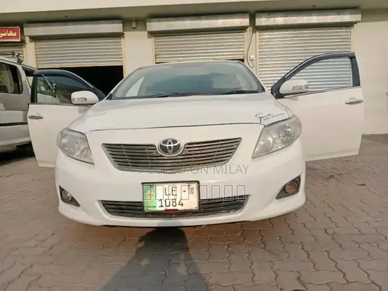 Toyota Corolla GLI Sedan - Well-Maintained Reliable Compact Car