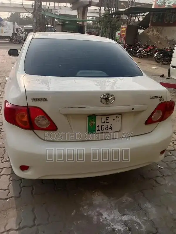 Toyota Corolla GLI Sedan - Well-Maintained Reliable Compact Car