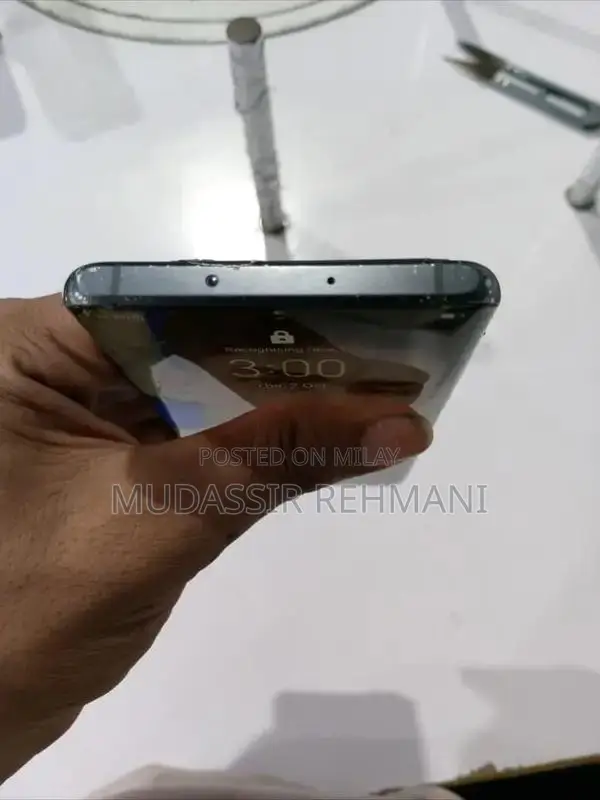 Huawei P30 Pro Smartphone with Powerful Camera System