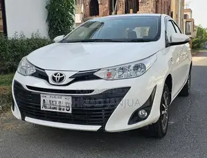 Toyota Yaris ATIV CVT Sedan - Low Mileage Well-Maintained Vehicle