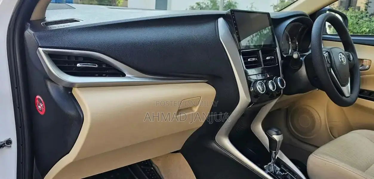 Toyota Yaris ATIV CVT Sedan - Low Mileage Well-Maintained Vehicle