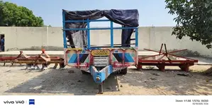 Photo - 16 Foot Lightweight Ladder with Excellent Condition