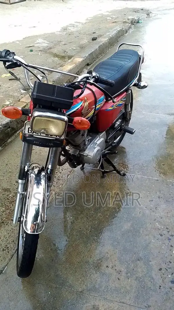 Honda 125cc Motorcycle for Sale - Great Condition