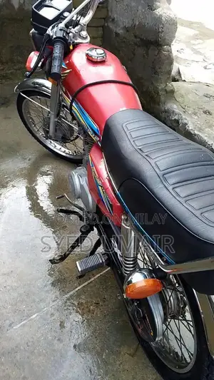 Honda 125cc Motorcycle for Sale - Great Condition