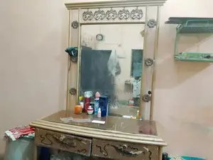 Photo - Almari Mirror Divider - Elegant Home Furniture Piece