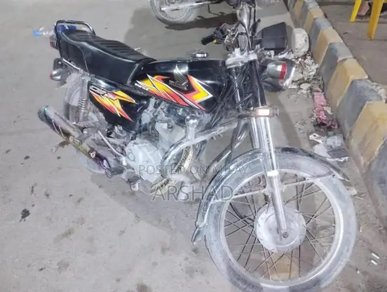 Honda 125 Motorcycle - Good Condition, Well-Maintained