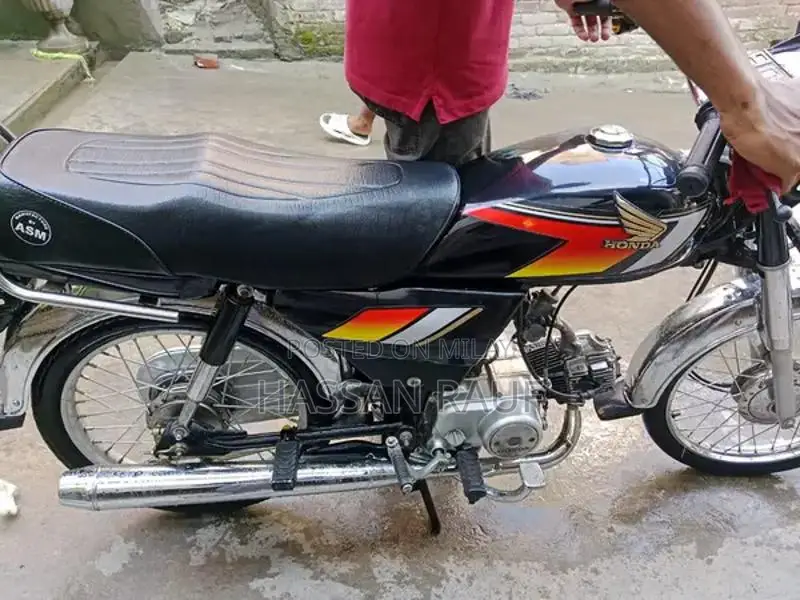CD 70 Motorcycle in Excellent Condition