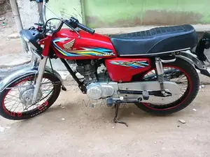 Honda 125cc Motorcycle 2018 - Red Edition