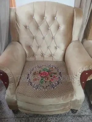 Photo - Comfortable Living Room Sofa Set with Multiple Seating Options