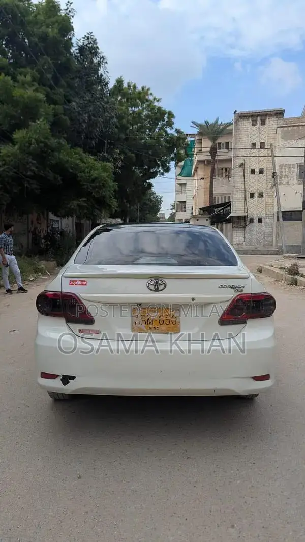Toyota Corolla GLI 1.3 Sedan - Clean 2009 Model