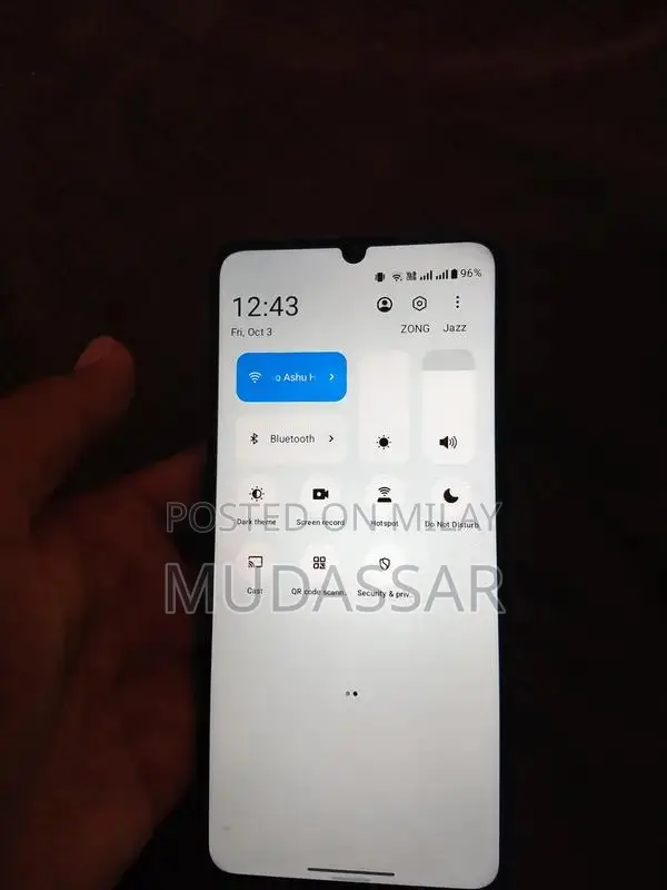 Realme Budget Smartphone with Dual Camera and Large Storage