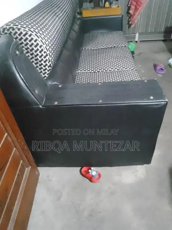 6-Seater Sofa with Comfortable Design