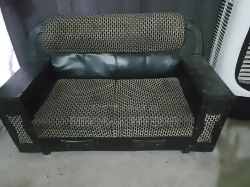 6-Seater Sofa with Comfortable Design