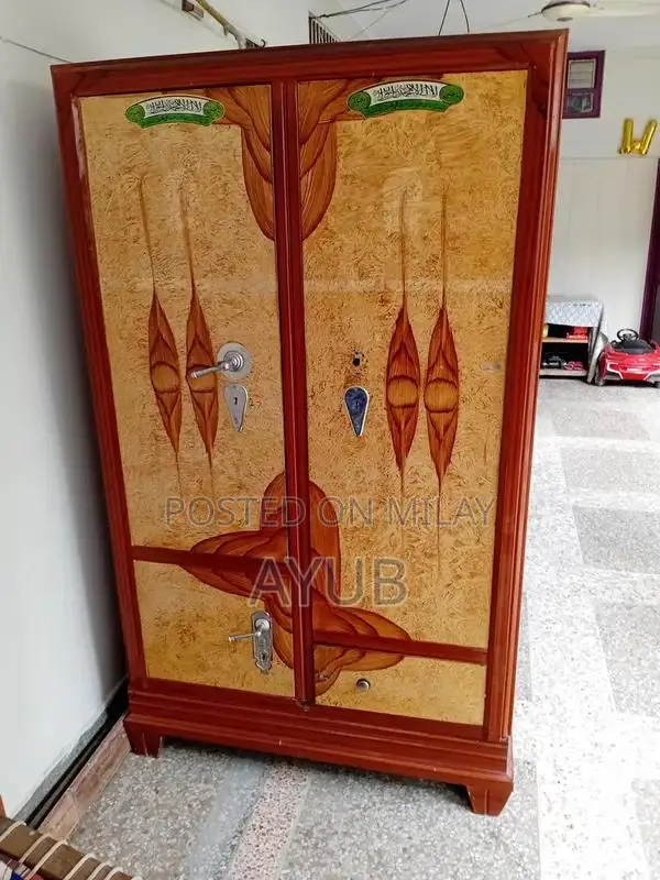 Almarie Steel 2-Door Storage Cabinet