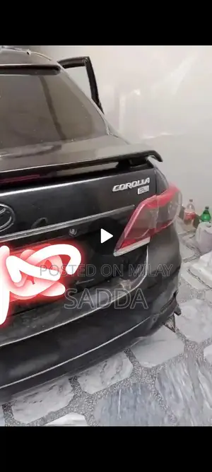 2011 Model Vehicle with Genuine Parts and Touch Side Features