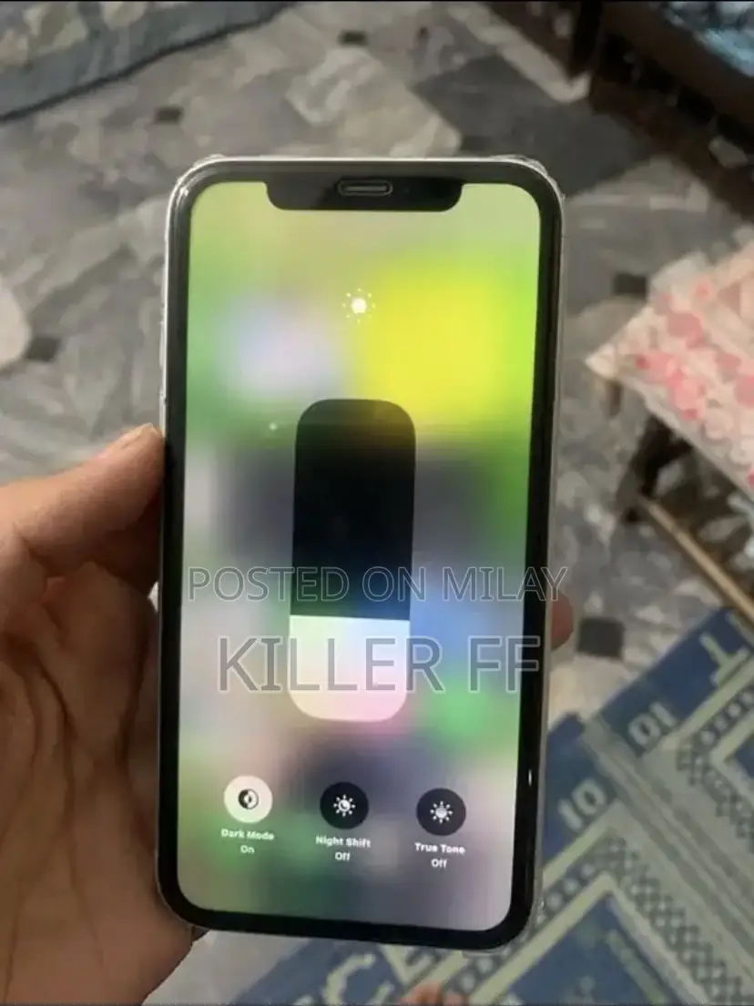 Apple iPhone XR 64 GB White