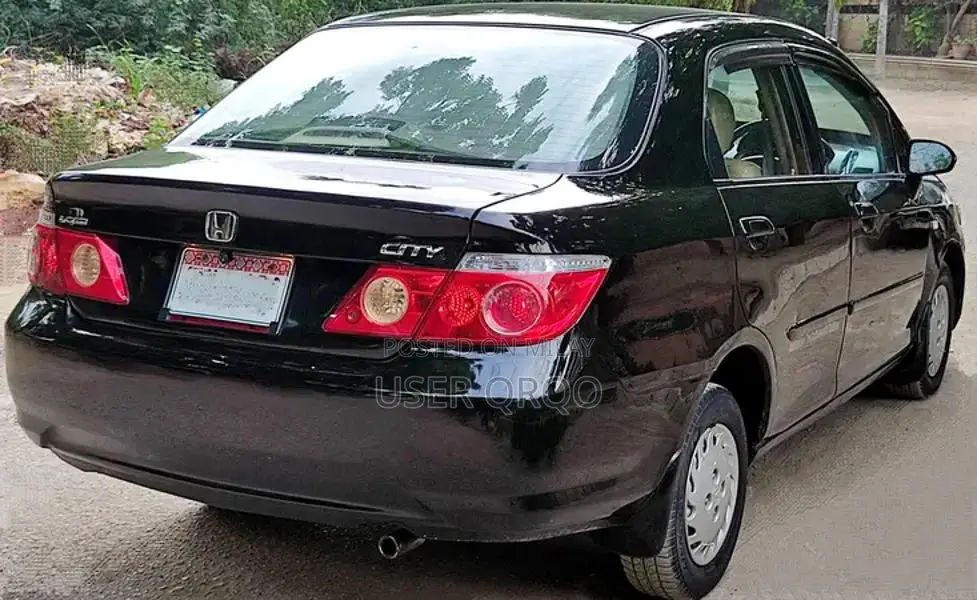 Honda City IDS-I 1.3CC Sedan - Metallic Black Manual Transmission