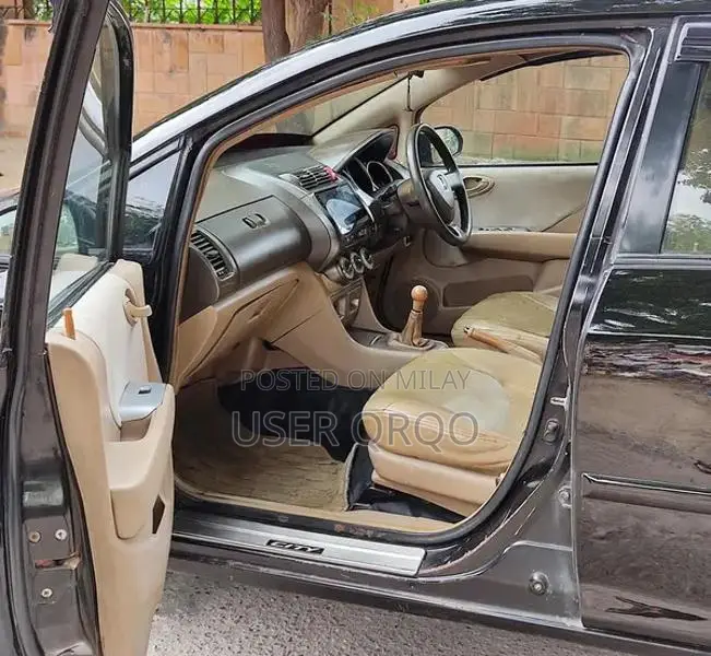 Honda City IDS-I 1.3CC Sedan - Metallic Black Manual Transmission