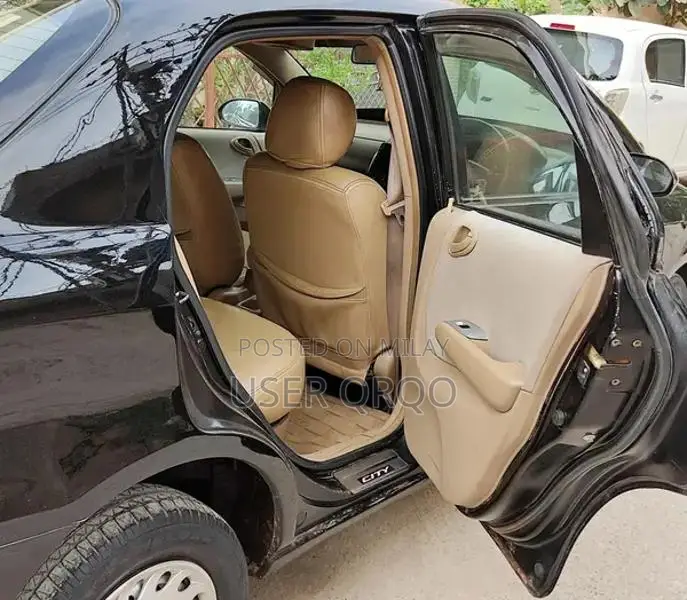 Honda City IDS-I 1.3CC Sedan - Metallic Black Manual Transmission