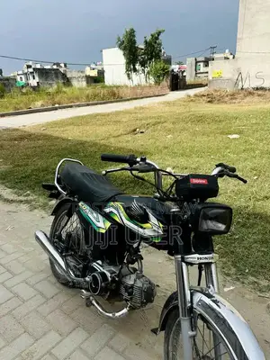 Honda CD 70 Motorcycle - Classic Single Cylinder Commuter Bike