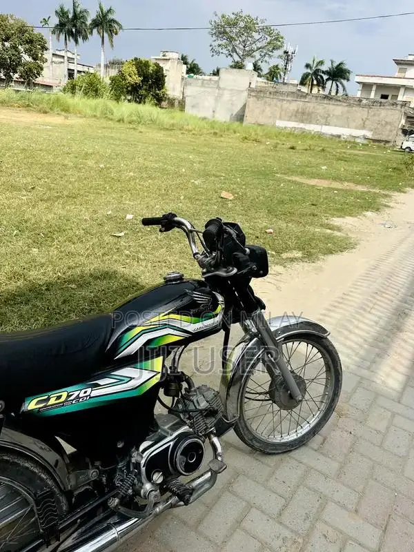 Honda CD 70 Motorcycle - Classic Single Cylinder Commuter Bike