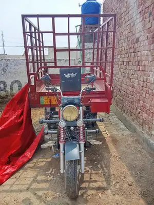 Road Prince Loader Rickshaw - Reliable Commercial Transport