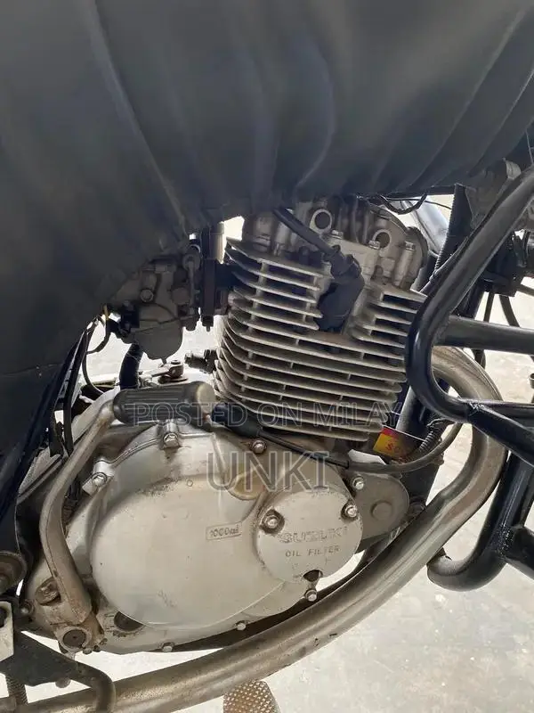 Suzuki GS 150 Special Edition Motorcycle 2021