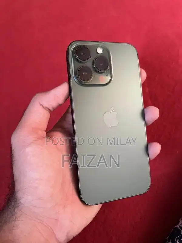 Apple iPhone 13 Pro - High-End Smartphone with Premium Features