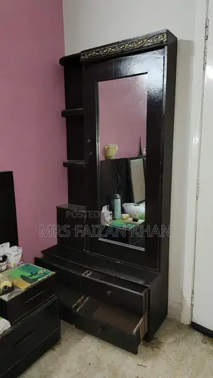 Elegant Wooden Dressing Table with Mirror and Multiple Storage Shelves