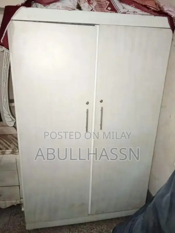 Lightly Used Bedroom Furniture Item in Excellent Condition