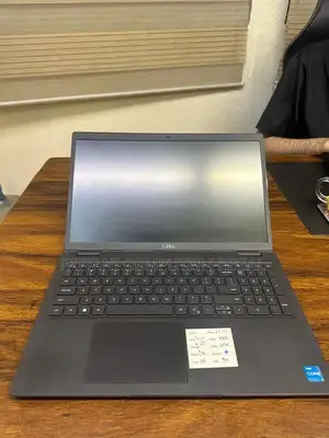 Dell Latitude 3520 Business Laptop - 11th Gen Core i3