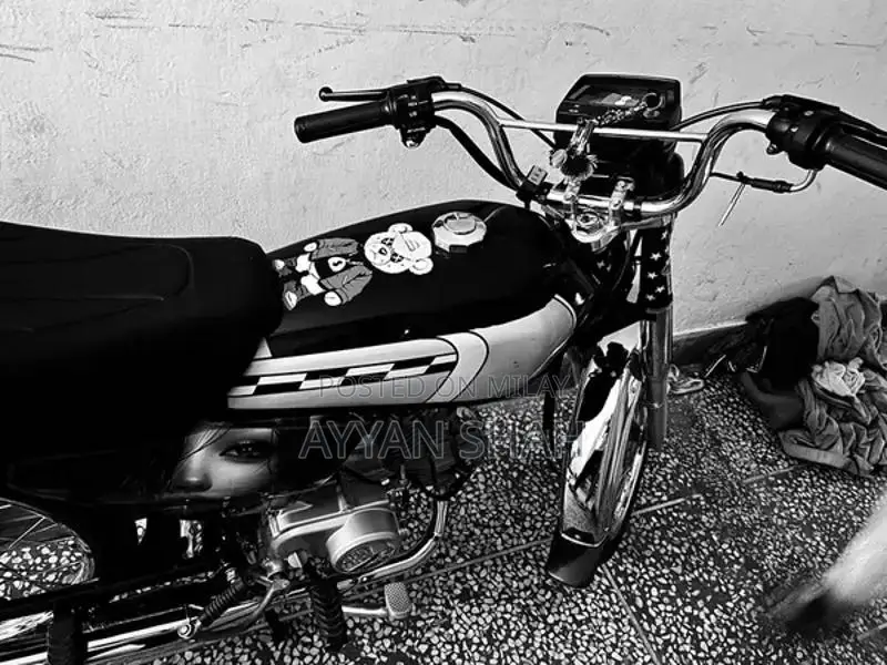 United 70cc Motorcycle: Low Mileage, Well-Maintained Bike