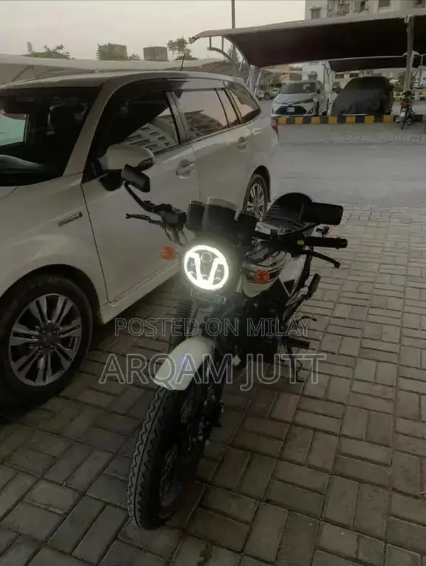 Infinity 150 SR High-Speed Motorcycle with Low Mileage