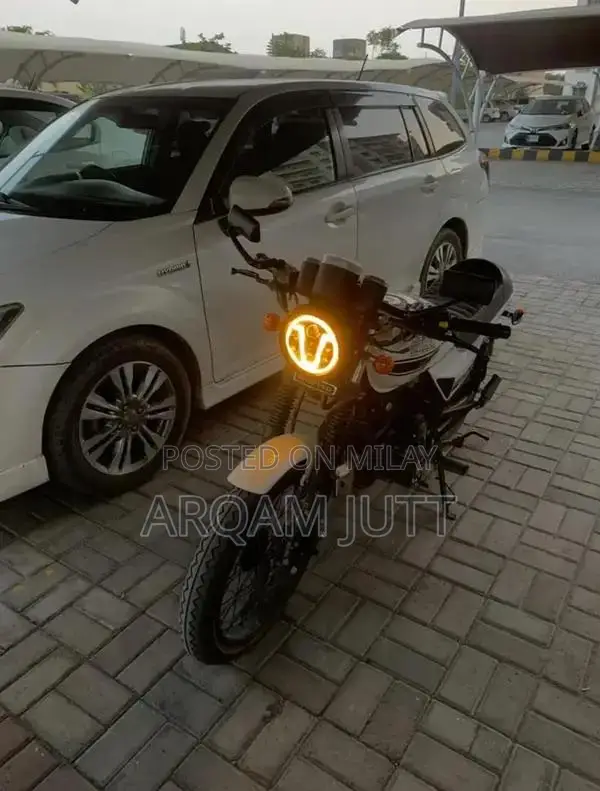 Infinity 150 SR High-Speed Motorcycle with Low Mileage