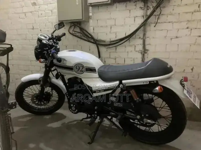 Infinity 150 SR High-Speed Motorcycle with Low Mileage