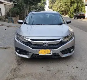 Photo - Honda Civic VTi Oriel Prosmatec Sedan 2019 Model
